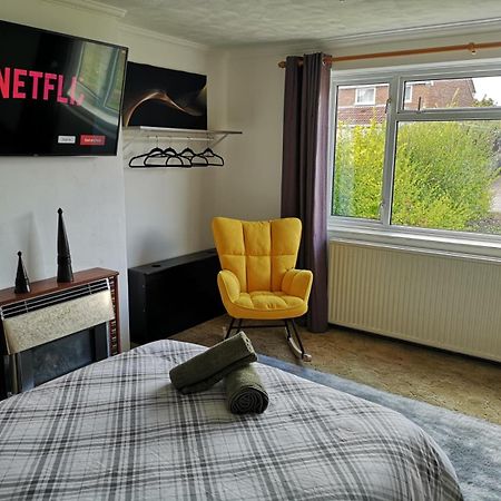 Mossbank House Luton Airport 호텔 외부 사진