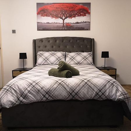 Mossbank House Luton Airport 호텔 외부 사진