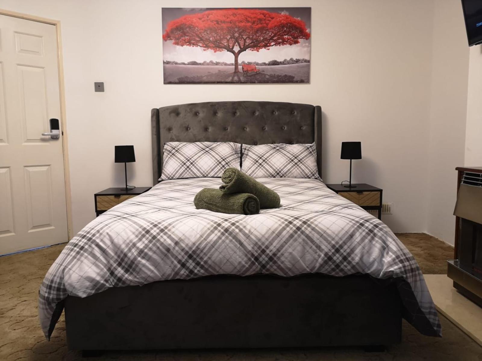 Mossbank House Luton Airport 호텔 외부 사진